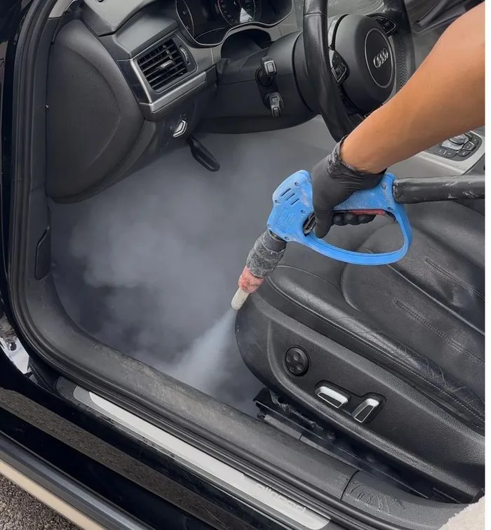 Assainissement vapeur de l'intérieur d'un véhicule